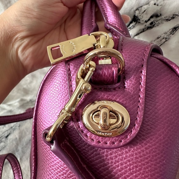 Coach baby Bennett Satchel Crossgrain Leather New without tag metallic pink - Picture 12 of 13